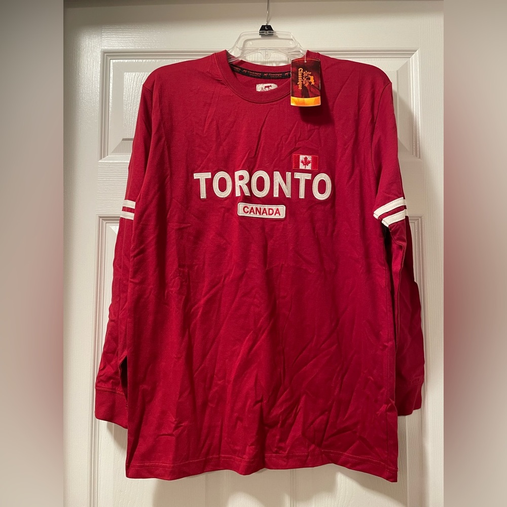 Toronto Canada long sleeve souvenir T-shirt. Size large. NWT